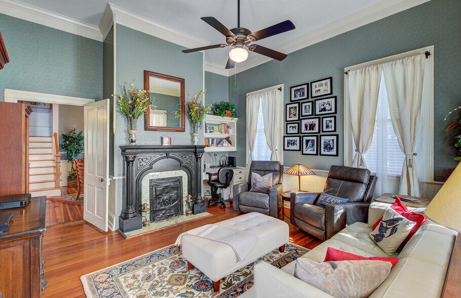 More Photos Of 112 S Magnolia St, Summerville Office Residential For Lease