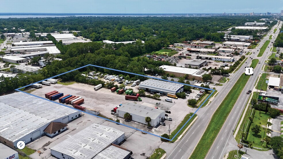 More Photos Of 4990-5000 Phillips Hwy, Jacksonville Warehouse For Lease