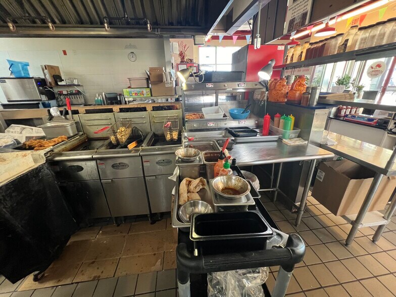 More Photos Of 7205 S Broadway Ave, Tyler Fast Food For Lease