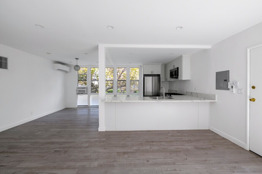 More Photos Of 337 S Rexford Dr, Beverly Hills Apartments For Sale