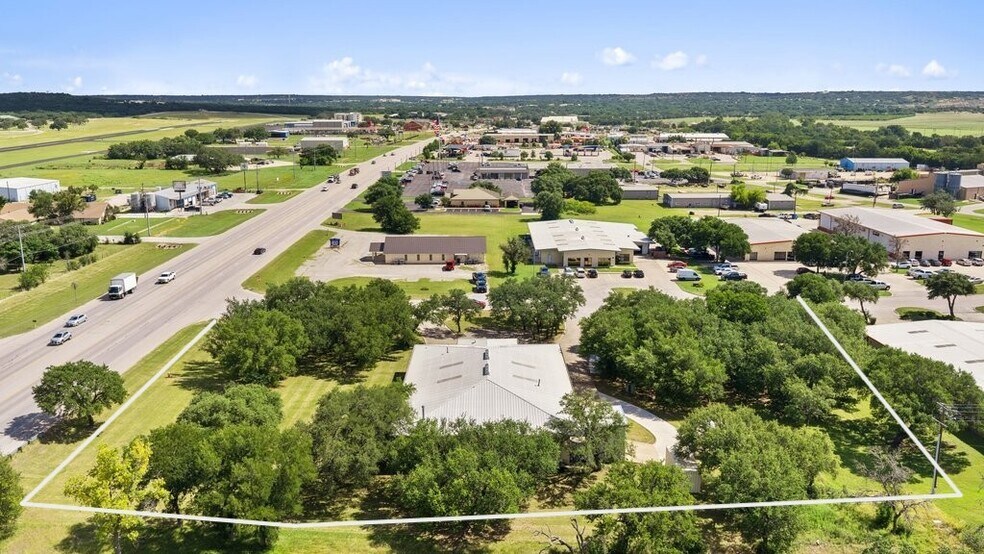More Photos Of 101 John Kelly St, Burnet Industrial For Sale
