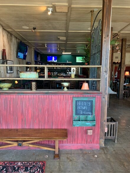 More Photos Of 1076-1080 S Fairfax Ave, Los Angeles Restaurant For Sale