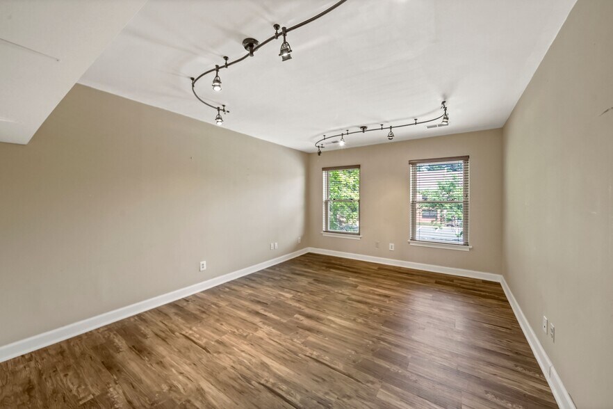 More Photos Of 4308-4312 Evergreen Ln, Annandale Office For Lease