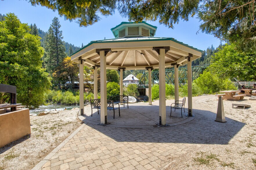 More Photos Of 200 Main St, Downieville Storefront Retail Residential For Sale