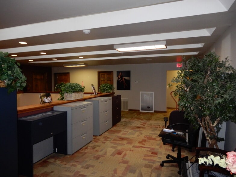 More Photos Of 440 Third Ave, Watervliet Office For Sale