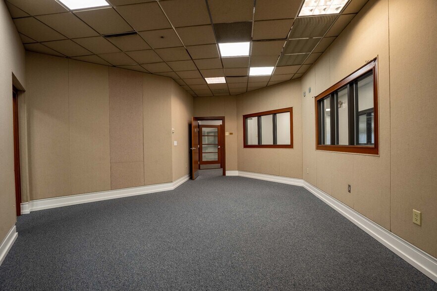 More Photos Of 8160 Regent Pky, Fort Mill Flex For Lease