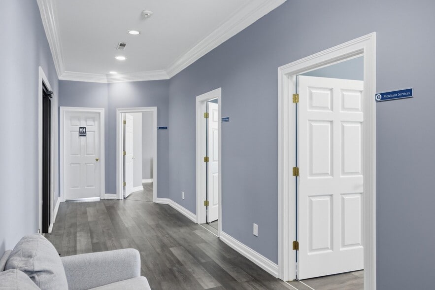 More Photos Of 2401 Broad Street, Chattanooga Office For Sale
