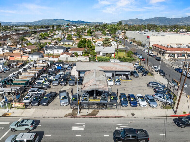 More Photos Of 13235-13243 Osborne St, Arleta Land For Lease