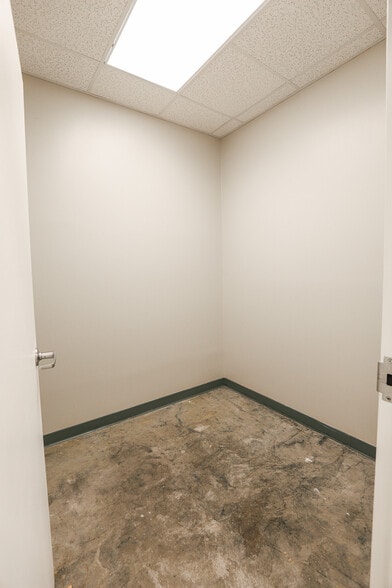 More Photos Of 2025 SW 75th St, Gainesville Medical For Lease