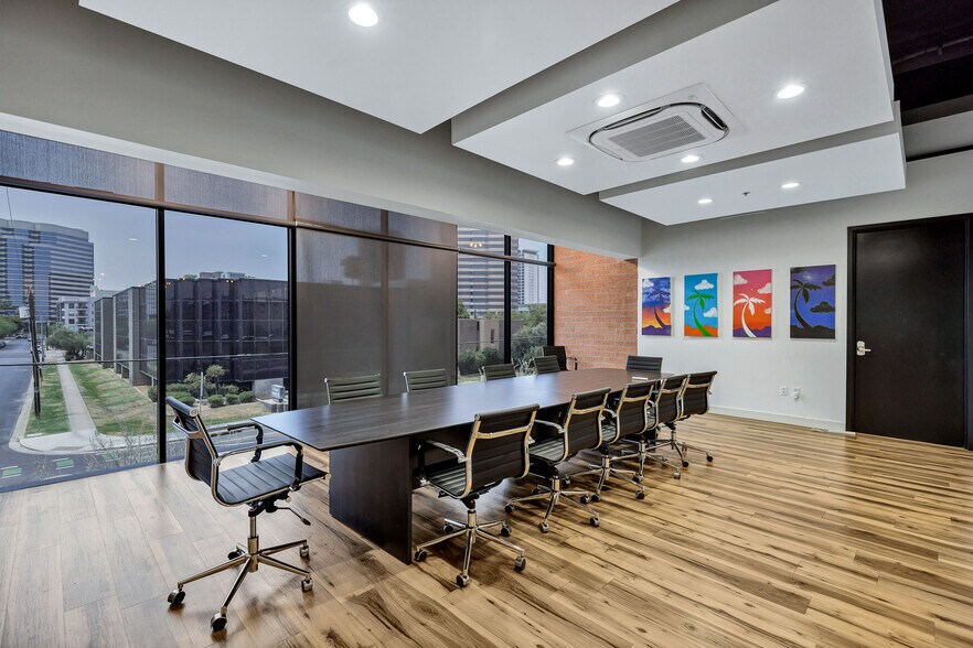 More Photos Of 2727 N 3rd St, Phoenix Office For Sale