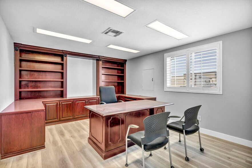 More Photos Of 9275 S Jones Blvd, Las Vegas Industrial For Sale