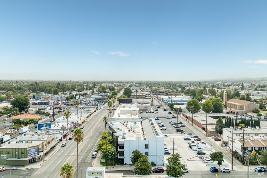 More Photos Of 22048 Sherman Way, Canoga Park Office For Lease