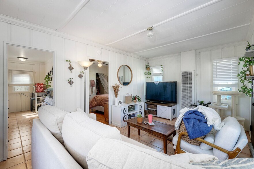 More Photos Of 4918 Del Monte Ave, San Diego Multifamily For Sale