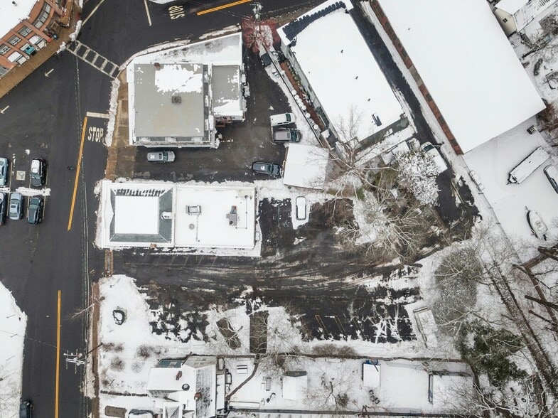 More Photos Of 637 Main St, Sparkill Bank For Lease