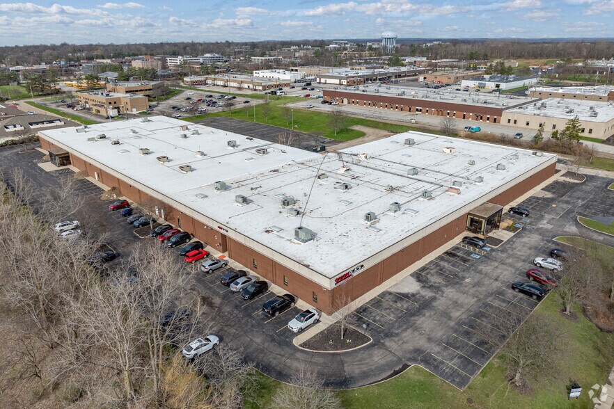 More Photos Of 23533 Mercantile Rd, Beachwood Showroom For Lease