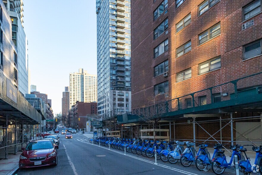 More Photos Of 1749-1763 Second Ave, New York Apartments For Lease