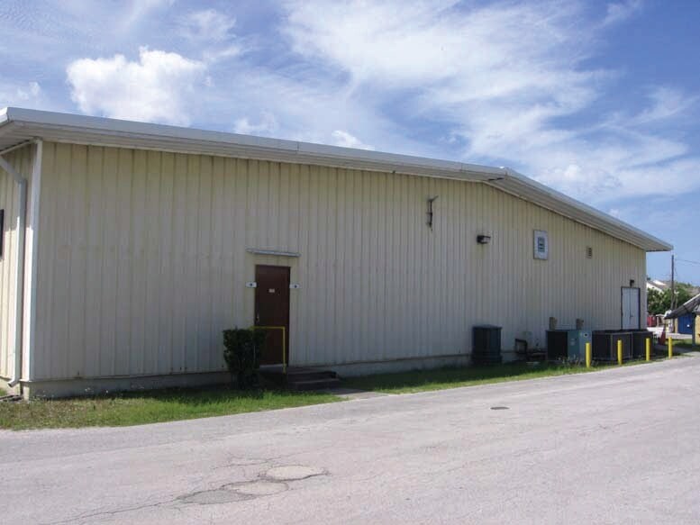 More Photos Of 1350 Starkey Rd, Largo Warehouse For Lease