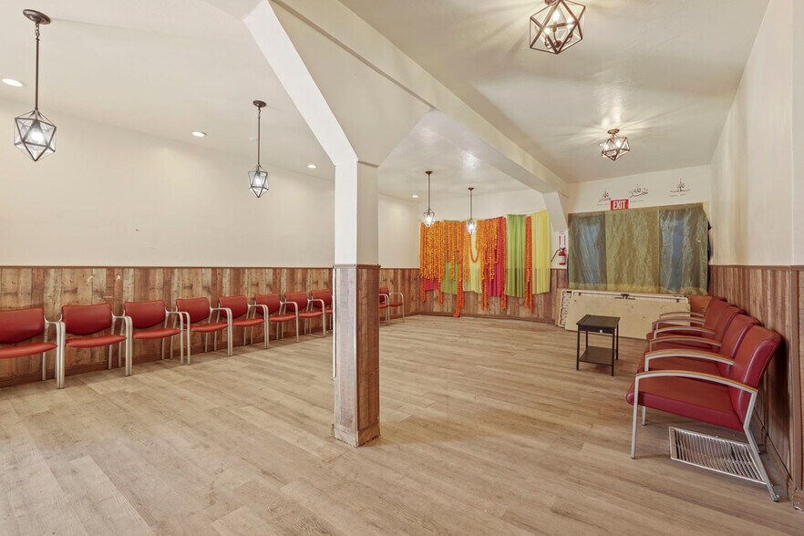 More Photos Of 104 E Lodi Ave, Lodi Storefront Retail Office For Sale