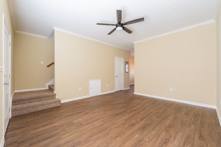 More Photos Of 156 Silver St, Tullahoma Apartments For Sale