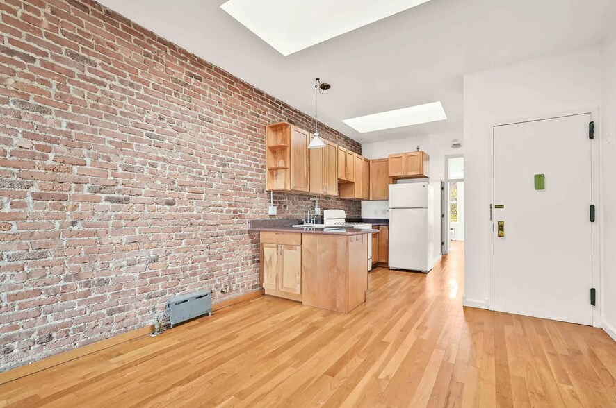 More Photos Of 566 Onderdonk Ave, Ridgewood Storefront Retail Residential For Sale