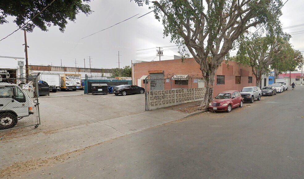More Photos Of 2431 S Main St, Los Angeles Warehouse For Sale