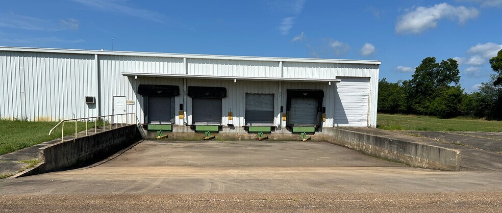 More Photos Of 706 James Hargrove St, Greenwood Manufacturing For Lease