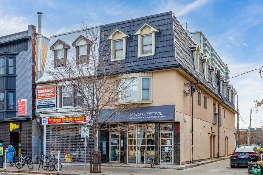 Primary Photo Of 999 Bloor St W, Toronto Storefront Retail Residential For Sale