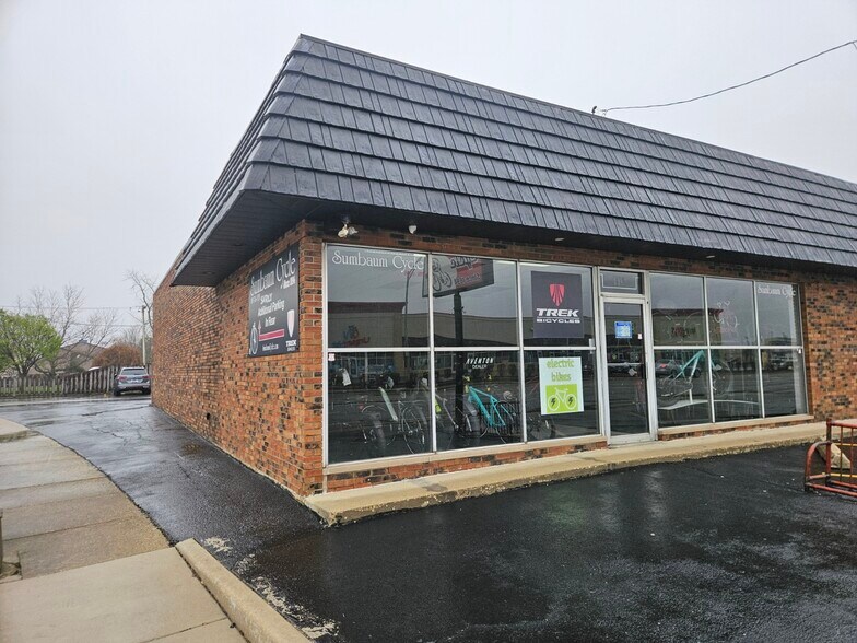More Photos Of 114 N Larkin Ave, Joliet Storefront For Sale