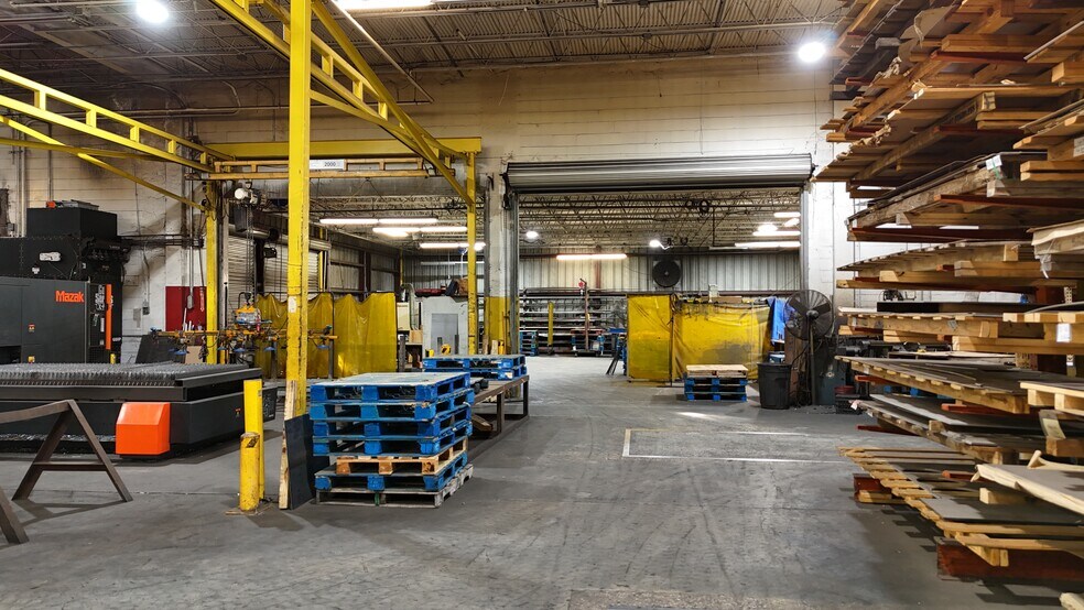 More Photos Of 2902 E Sligh Ave, Tampa Warehouse For Lease