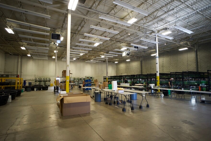 More Photos Of 6352 Airway Dr, Indianapolis Manufacturing For Sale