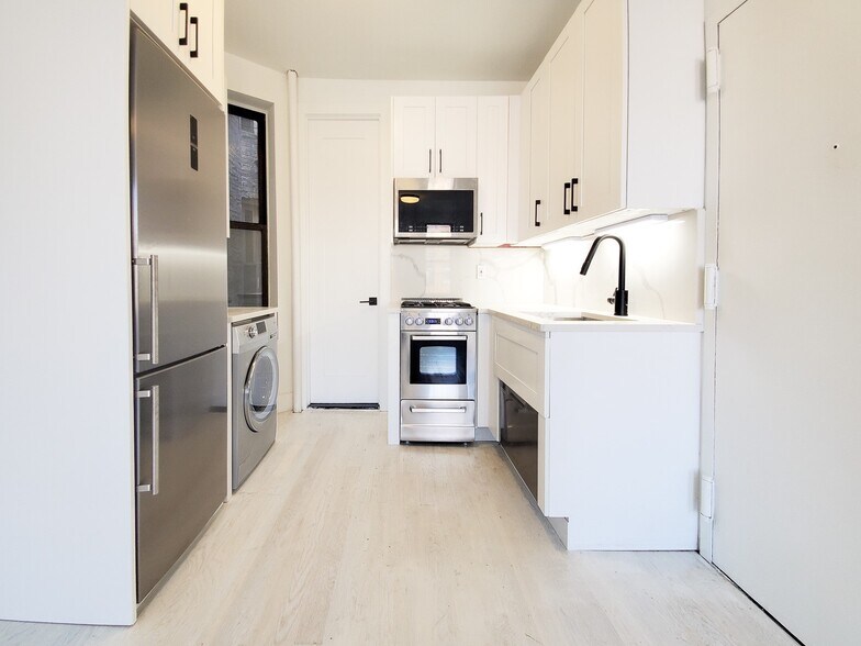 More Photos Of 750 Washington Ave, Brooklyn Apartments For Sale