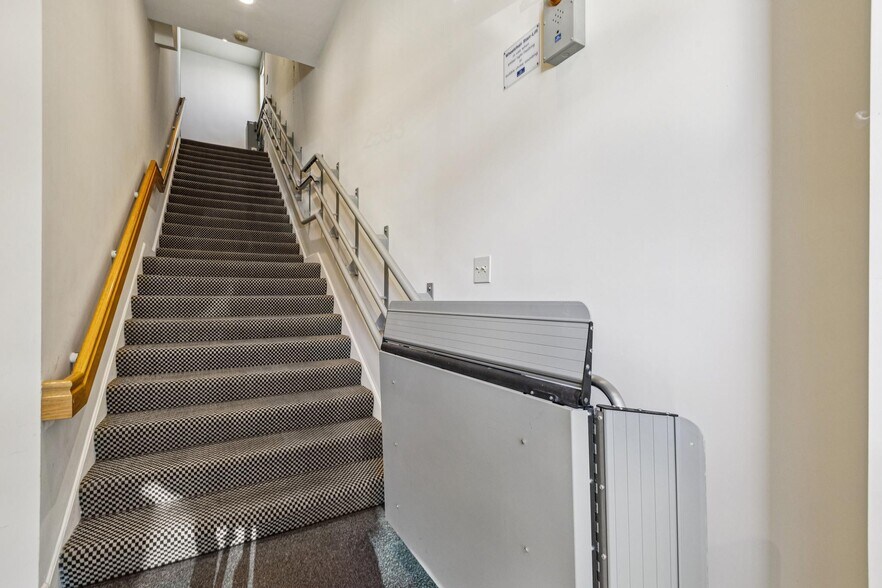 More Photos Of 2525-2533 Ocean Ave, San Francisco Storefront Retail Office For Sale