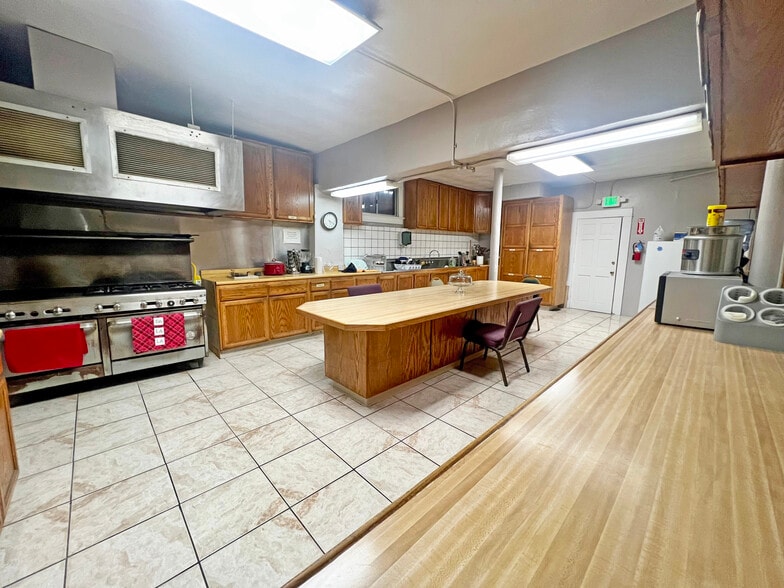 More Photos Of 213 S Breed St, Los Angeles Religious Facility For Sale