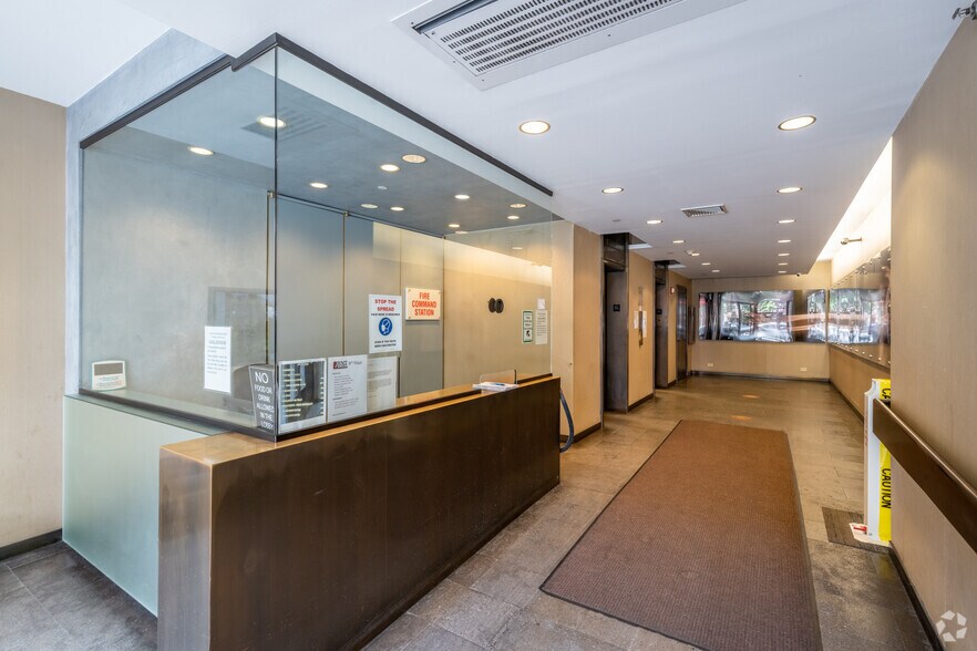More Photos Of 210 E 86th St, New York Medical For Lease