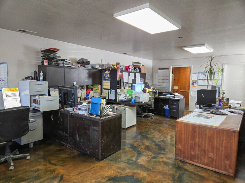 More Photos Of 4300 N State St, Ukiah Flex For Sale