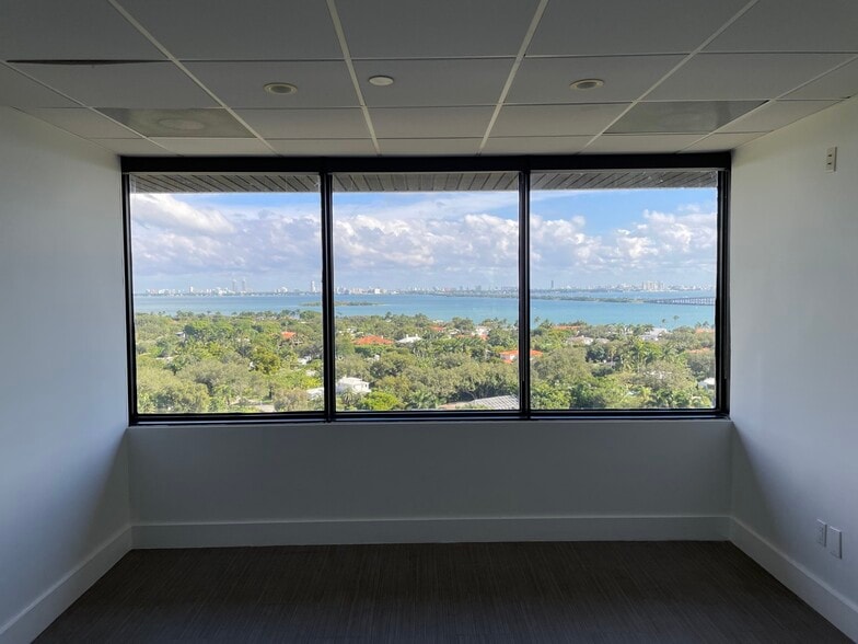 More Photos Of 4770 Biscayne Blvd, Miami Office For Sale