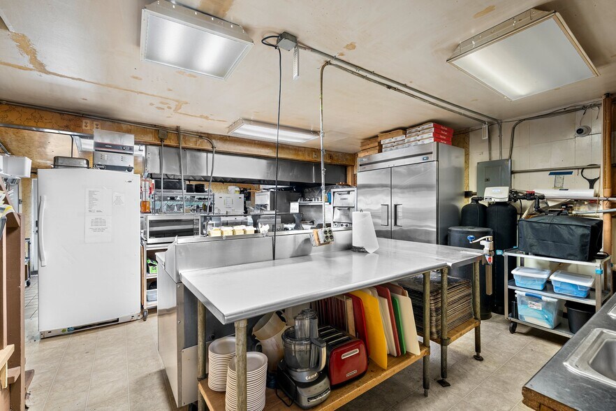 More Photos Of N12808 Northway Dr, Athelstane Restaurant For Sale