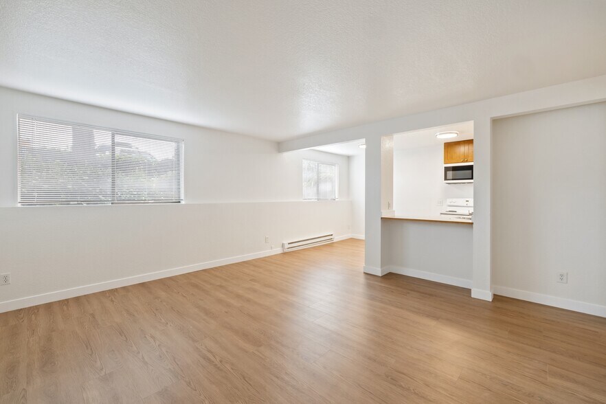More Photos Of 712 N 143rd St, Seattle Apartments For Sale