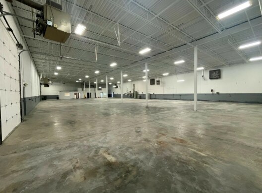 More Photos Of 640 Minnesota Dr, Troy Warehouse For Lease