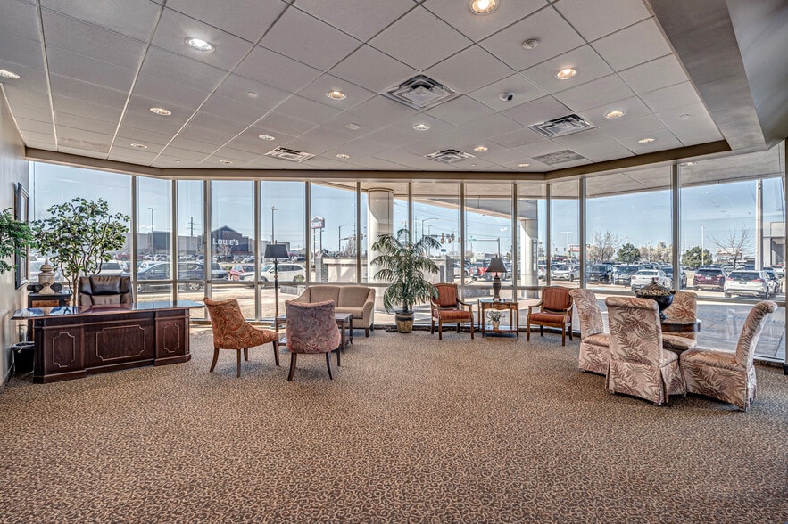 More Photos Of 3800 N May Ave, Oklahoma City Office For Sale