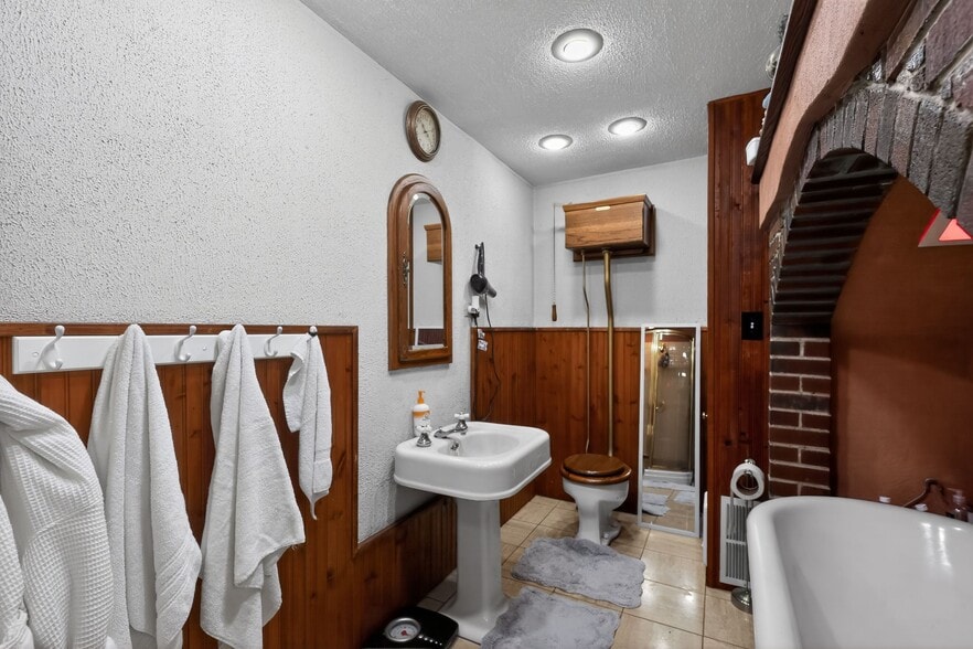 More Photos Of 3341-43 D St, Philadelphia Manufacturing For Sale