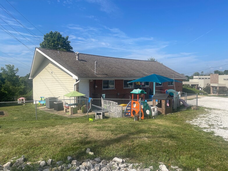 More Photos Of 3774 Hess Rd, House Springs Storefront Retail Office For Lease