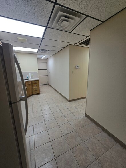 More Photos Of 3610-3616 Saturn Rd, Garland Office For Lease