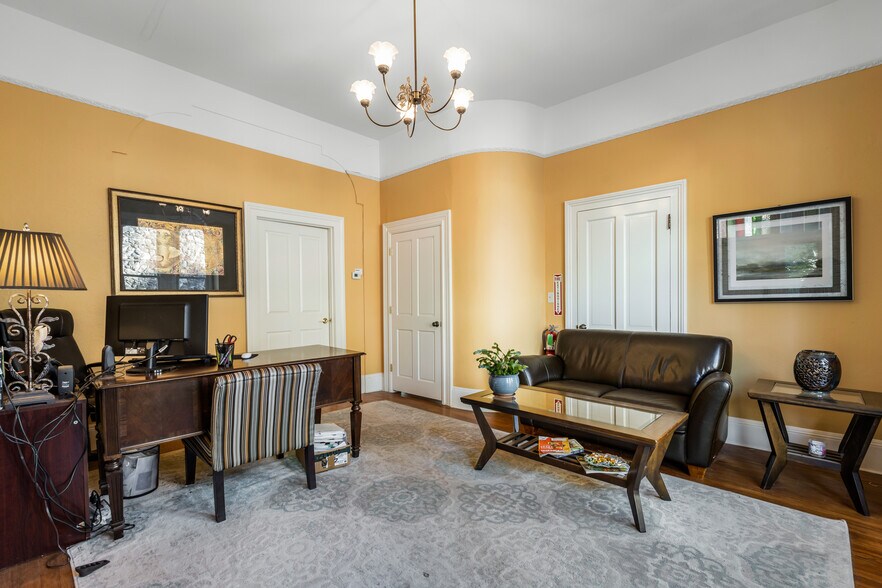 More Photos Of 224 Main St, Nevada City Office Residential For Sale