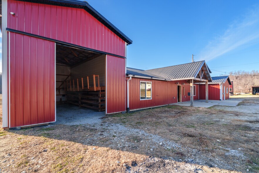 More Photos Of 14198 KY Highway 191, Hazel Green Convenience Store For Sale