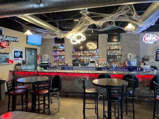 More Photos Of 7108 Ditzler Ave, Raytown Bar For Sale