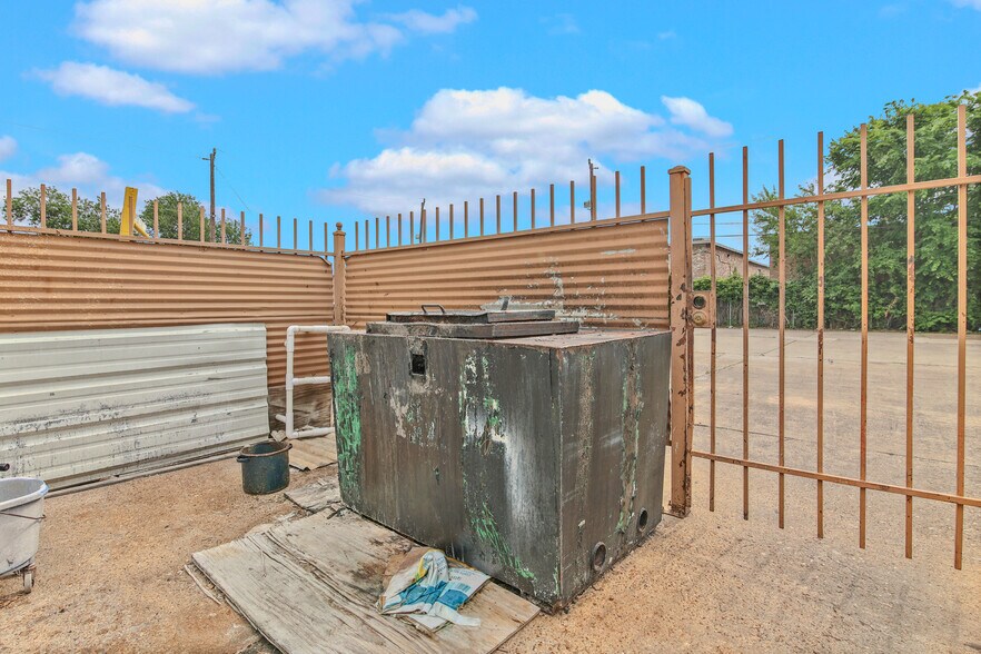 More Photos Of 5426 Antoine Dr, Houston Fast Food For Sale