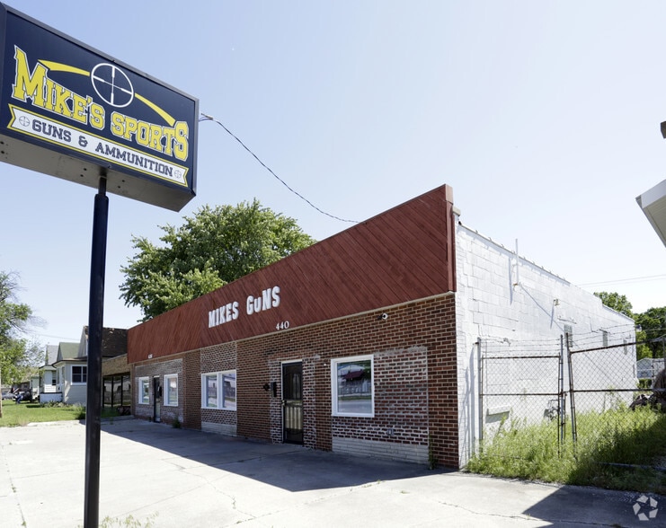 More Photos Of 436 S Schuyler Ave, Bradley Storefront For Sale