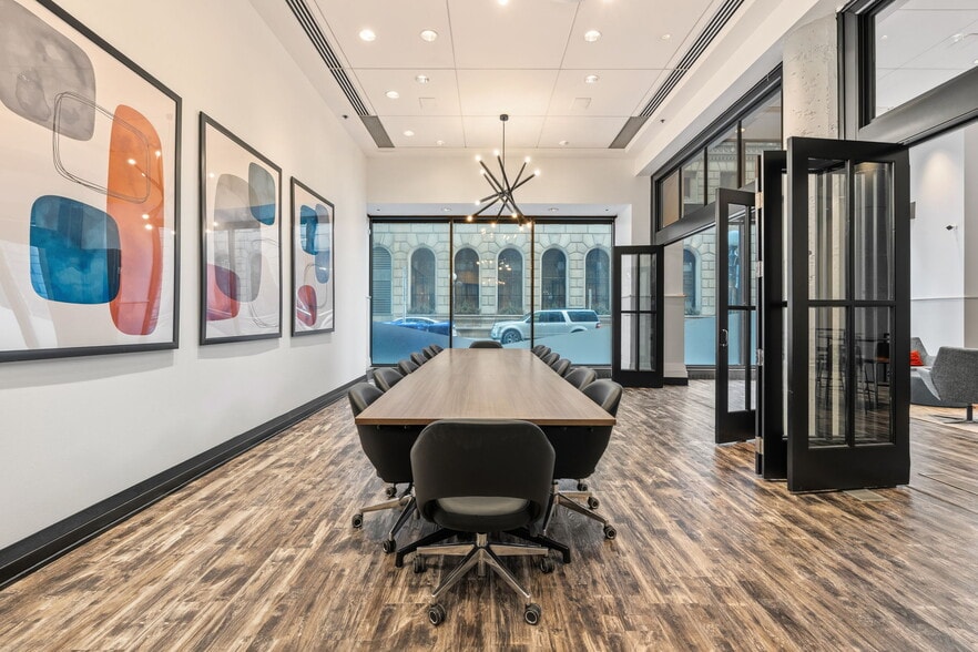 More Photos Of 360 Saint Peter St, Saint Paul Apartments For Lease