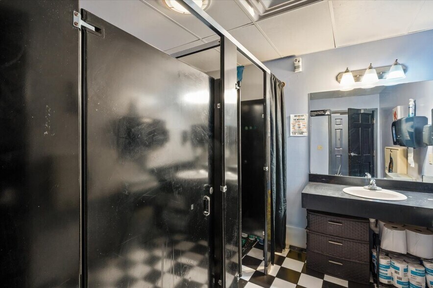 More Photos Of 108-114 Congress St, Saratoga Springs Restaurant For Sale